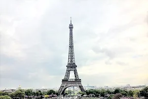 Lên kế hoạch du lịch hè châu Âu với TST Tourist