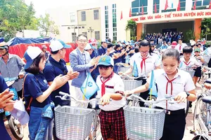 Ngân hàng Shinhan Việt Nam đồng hành học trò nghèo