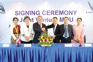 Lãnh đạo VINFAST và lãnh đạo AAPICO ký kết biên bản ghi nhớ về việc thành lập liên doanh