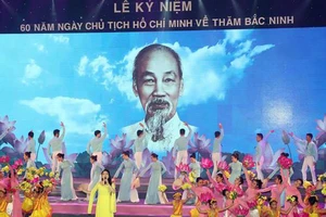 Chương trình nghệ thuật chào mừng Lễ kỷ niệm. Ảnh: TTXVN