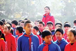 Cô bé cao nhất Trung Quốc