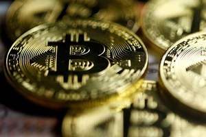 Đồng tiền điện tử bitcoin. Ảnh: REUTERS