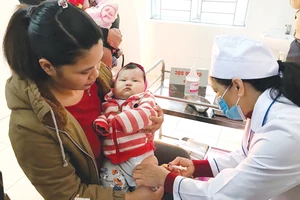 Vaccine ComBE Five có thực sự an toàn?