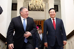 Phó Thủ tướng, Bộ trưởng Ngoại giao Phạm Bình Minh đón Ngoại trưởng Hoa Kỳ Michael Pompeo. Ảnh: VGP