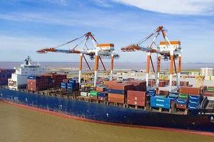 Hải Phòng lần đầu đón tàu trọng tải 132.000DWT