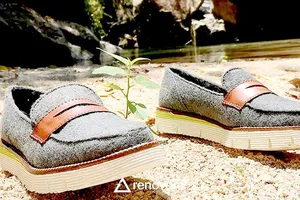 Giày làm từ tảo biển và nhựa tái chế