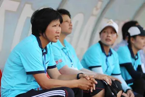 Nỗi lo lắng của HLV Kim Chi. Ảnh: Dũng Phương