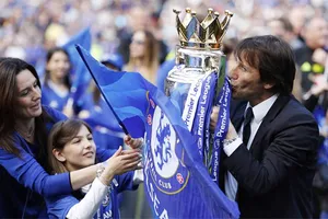 HLV Antonio Conte đã phá kỷ lục của HLV Mourinho khi dẫn dắt Chelsea. Ảnh: Reuters