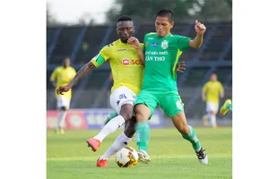 Cần Thơ đang rất khó khăn trong cuộc đua trụ hạng, dù lượt về vẫn chưa diễn ra…