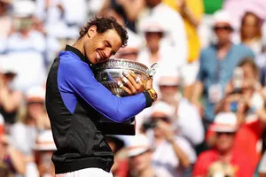 Đánh bại Wawrinka, Rafael Nadal có lần thứ 10 lên ngôi vô địch tại Roland Garros.