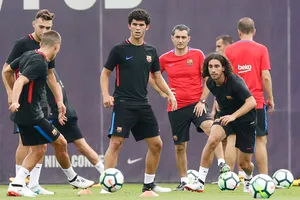 Kỷ nguyên Valverde bắt đầu mà chưa có nhiều điểm mới.