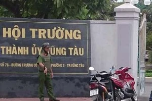 Bắt đối tượng ném bom xăng vào hội trường Thành ủy Vũng Tàu