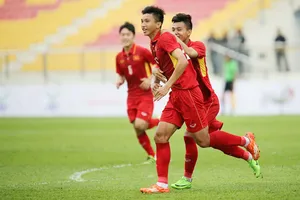 Văn Hậu vui mừng sau khi ghi bàn vào lưới Đông Timor. Ảnh: Dũng Phương