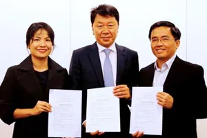 Thuê ngoại là xong?