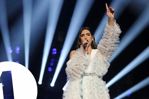 Dua Lipa dẫn đầu đề cử Brit Award