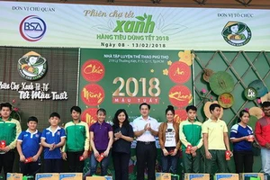 Khai mạc phiên chợ tết xanh - hàng tiêu dùng 2018