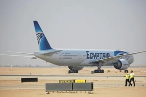 EgyptAir tái khởi động dịch vụ bay khứ hồi giữa Cairo và Moscow. Ảnh: REUTERS