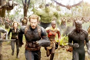 Avengers: Infinity War tiếp tục không đối thủ