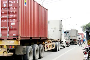Bất an với những “thùng sắt” di động