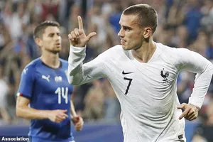 Antoine Griezmann ghi bàn nâng tỷ số 2 - 0 cho tuyển Pháp
