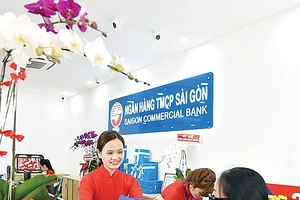 SCB dành tặng hàng trăm phần quà cho các khách hàng nhân dịp khai trương