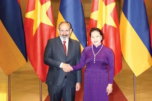 Chủ tịch Quốc hội Nguyễn Thị Kim Ngân và Thủ tướng Cộng hòa Armenia Nikol Pashinyan. Ảnh TTXVN