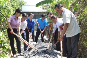 Khánh thành tuyến hẻm giao thông nông thôn tại huyện Bình Chánh