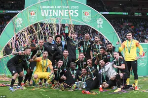 Manchester City lần thứ ba liên tiếp lên ngôi vô địch Carabao Cup. Ảnh: AP
