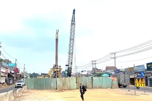 Dự án xây dựng cầu vượt Dầu Giây kéo dài khiến chi phí đầu tư đội lên nhiều lần so với ban đầu