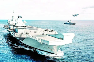 Tàu sân bay HMS Queen Elizabeth của Anh dự kiến sẽ tham gia hoạt động ngoại giao hải quân với một số nước và tiến hành tập trận ở Biển Đông