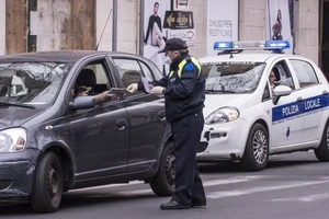 Italy: Triệt phá đường dây rửa tiền lớn