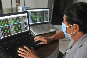 Dòng tiền trở lại, VN-Index vượt 1.310 điểm