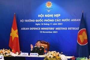 Bộ trưởng Phan Văn Giang tham dự lễ khai mạc Hội nghị ADMM Hẹp. Ảnh: QĐND