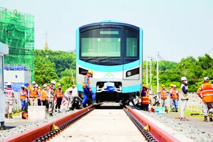 6 toa tàu cuối cùng của Metro số 1 đã về depot Long Bình