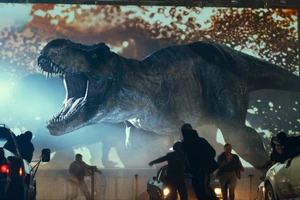 Một cảnh trong phim Jurassic World: Dominion sẽ phát hành trong dịp hè