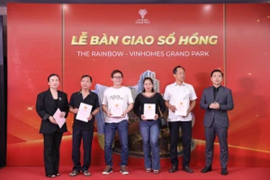 Phân khu The Rainbow – Vinhomes Grand Park chính thức bàn giao hơn 1.000 sổ hồng 