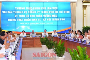 Quang cảnh buổi làm việc của Thường trực Chính phủ với Ban Thường vụ Thành ủy TPHCM, sáng 16-4-2023. Ảnh: VIỆT DŨNG