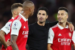 Nếu Pháo thủ thua tại Nottingham Forest hôm nay, chức vô địch chắc chắn thuộc về Man.City