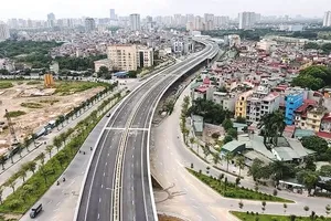 “Cú hích” kép cho giao thông và hạ tầng xã hội