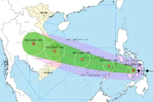 Dự báo vị trí và đường đi của bão số 13. Ảnh: Trung tâm Dự báo khí tượng thủy văn quốc gia