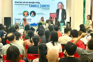 Nhộn nhịp “Book tour”