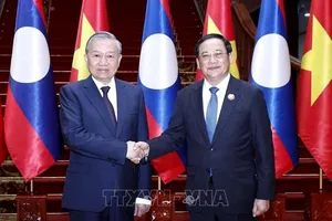 Tổng Bí thư Tô Lâm hội kiến Thủ tướng Lào Sonexay Siphandone