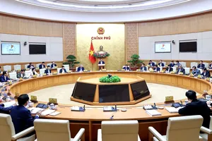 Thủ tướng Phạm Minh Chính chủ trì và phát biểu tại phiên họp Chính phủ thường kỳ, sáng 6-12. Ảnh: VIẾT CHUNG