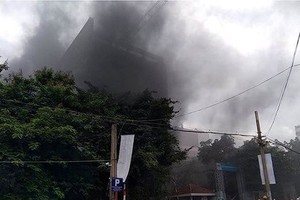 Fire occurs at Vietnam-French hospital’s construction site