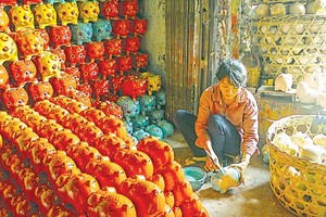 Final step for making piggy bank is to color it