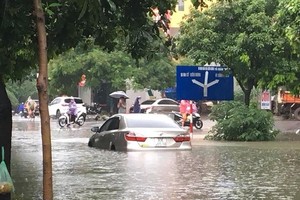Hanoi experiences torrential rains