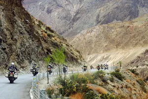 Đoàn mô tô Việt đầu tiên chinh phục "nóc nhà thế giới"