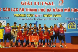 Bầu Điền của 868 Cà Mau FC cũng đã từng đầu tư vào làm futsal chuyên nghiệp và cũng gặt hái được nhưng thành quả đáng kể.