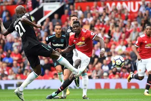 Paul Pogba trong pha ghi bàn ấn định chiến thắng