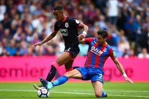 Huddersfield (trái) đang tràn đầy hứng khởi sau màn ra mắt “mãn nhãn” tại Premier League